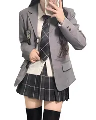 新品 [QOOLY] コスプレ 制服 ブレザー 女子高校生 jk 制服5点セット 女子高生 制服 スカート シャツ ネクタイ バッジ コスプレ 学生服 セーラー服 スクール 高校生制服 入学式 卒業式 学園祭 文化祭 パーティ