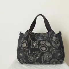 ハンドメイド　トートバッグ　お散歩バッグ　チューリップバッグ　バルーンバッグ　ミニトート　ちょうど良いサイズ　ショルダーバッグ　Dカン付き　北欧花柄
