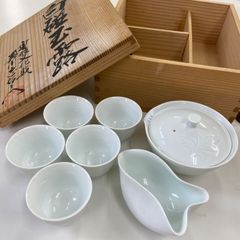 有田焼 奥川忠右衛門 白磁玉露 白磁彫文煎茶器 湯呑み 湯冷し 急須