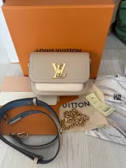 ルイヴィトン ロックミー・テンダー グレー (3回着用)