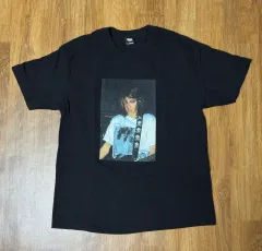 VIOLET 킴ゴー든 Tシャツ