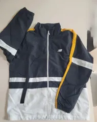 ニューバランス ウィンドブレーカー ブラック/白/黄色