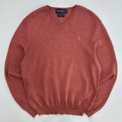 ポロゴルフ刺繍メリノウールピンクVネックニット