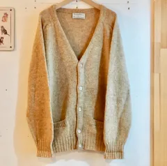 古着　シンプルなベージュのカーディガン/made in USA  ポケットあり