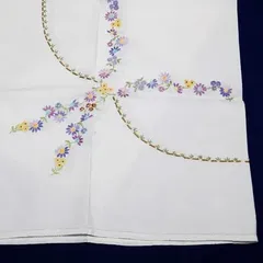 イギリス製 ヴィンテージ 麻花手刺繍 四角形 テーブルクロス