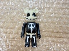 第1世代 BE@RBRICK 400％ 2001 Halloweenベアブリック - メルカリ