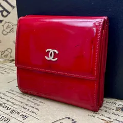 シャネル Wホック パテント 三つ折り財布 ココマーク 赤 GA99