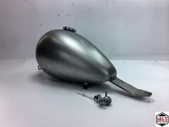 T-21６　ホンダ　レブル250　８L　HONDA　 rebel250 マスタングタンク　8L 　チョッパー　ポン付け　タンク製作工房