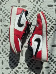 ナイキ エア ジョーダン 1 ロー シカゴ