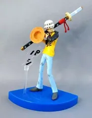 【中古】トレーディングフィギュア トラファルガー・ロー 「ワンピース フィギュア～『麦わら』で紡がれる想い～」 ワンピース×サッポロ一番コラボキャンペーン第2弾 セブンイレブン限定