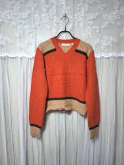 マルニとユニクロ コラボ Vネック ニット