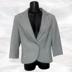 UNIQLO　ユニクロ　テーラードジャケット　グレー　レディース　1つボタン　ポケットあり　シンプル　無地　3/4袖　定番