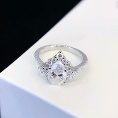 ダイヤリング／メレダイヤ/プラチナリング／ペアシェイプ／ラボグロウンダイヤモンド／ラボダイヤ／1.8ct／オーダーメイドジュエリー／シルバーリング／指輪／プラチナアクセサリー／PT950／メインストーンIGI鑑定書付き