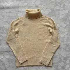 ユニクロ ウール100% タートルネック ニット セーター クリーム色/アイボリー S～Mサイズ相当