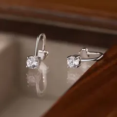 高品質　新品　イヤリング　ジルコニア　4mm 一粒　CZダイヤ　匿名配送　送料無料　A12