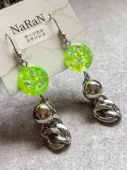 283≫ネオンカラーのレジンピアス　イヤリング