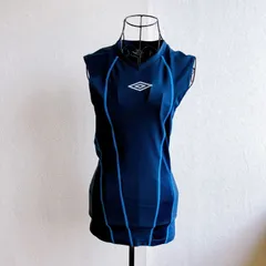 美品✨ アンブロ umbro スポーツウェア パワーインナーシャツ ノースリーブ フットボール ライン さらさら ストレッチ スイムウェア 吸汗 速乾 大きめ