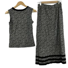 LAURAASHLEY(ローラアシュレイ) スカートセットアップ レディース美品  - 黒×白 一部シルク/トリム/花柄/ウエストゴム