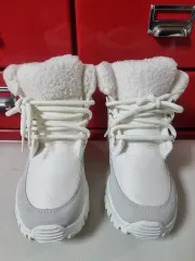 (新品) 白 ファー裏地 冬 ブーツ 240mm