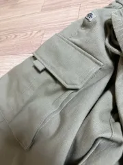 カーキ色 カーゴジョガーパンツ