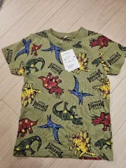(日本) キッズ 恐竜 半袖Tシャツ 120 新品