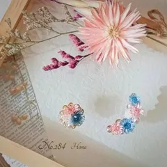 No.284　ピンクと水色イヤーカフ　本物のお花のピアス　イヤリング