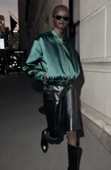 新品未使用ZARA(ザラ)グリーンサテンブルゾンジャケット