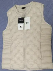 軽量ダウンベスト 出品