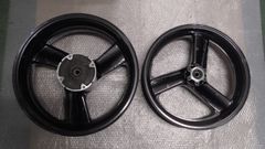 ZRX400 6r 加工流用可能 エンケイ ホイール 太足 180 - メルカリ