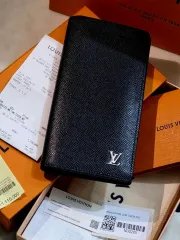新品級 / フルセット Louis Vuitton タイ ガ長財布