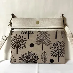 横型スマホポシェット 北欧森柄 ショルダーストラップ付き
