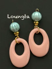 4054ブルー ピンク 大ぶりピアス 春物 春 樹脂ピアス