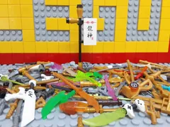 ☆ニンジャゴー☆ レゴ ミニフィグ用小物 大量100個 刀 手裏剣 杖 ソード 刀差し 旗 など　武器 忍者 侍 戦国時代