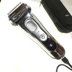 BRAUN最高4枚刃 9シリーズ wet ＆ dry 充電スタンド 新品未使用