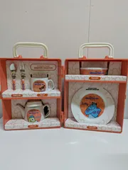 【非売品】新品！マクドナルド　モンスターズ・インク　オリジナルコレクション　食器セット　キャリングケース　★E572のサムネイル