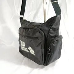 【良品】マリークワント ショルダーバッグ 黒 ナイロン デイジー 軽量 ロゴ チャーム 多収納 MARY QUANT レディース 斜めがけ 旅行 マザーズバッグ 鞄