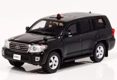 送料無料】 大統領専用車 アウルス セナート 警護車 タンク500