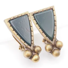 M382 CHRISTIAN AUJARD クリスチャン オジャール イヤリング グリーンストーン風 ゴールド デザイン コスチュームジュエリー