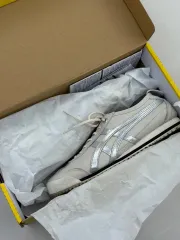 オニツカタイガー メキシコ 66 SD バーチ/シルバー 230 (カン・ミンギョン 着用)