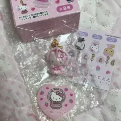 サンリオ ハローキティ ラブリー フリル シリーズ ロリータ キティ ピンク キーホルダー ストラップ