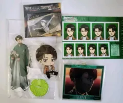 まとめ売り) 進撃の巨人 リヴァイ セット キーホルダー アクリルスタンド バッジ 証明写真