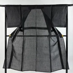 男着物 身丈144.5cm 裄丈67cm M 薄物 紬 亀甲絣 黒 正絹 名品 【中古】