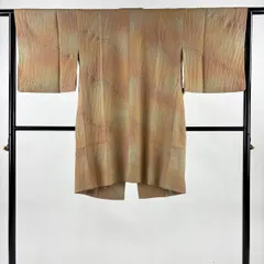 【美品】 道中着 身丈99.5cm 裄丈64cm M 和装コート 幾何学模様 絞り 薄茶色 正絹 秀品 【中古】