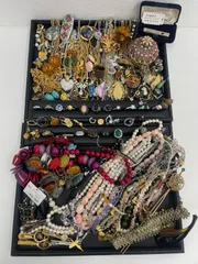 ジュエリー、アクセサリーまとめ売り　1.5キロ超え　遺品整理　生前整理