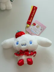 正規品 サンリオ いちご新聞50周年 シナモロール キーホルダー