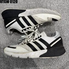 アディダス 白黒 スニーカー