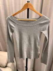 グレー ニット 長袖 オフショルダー