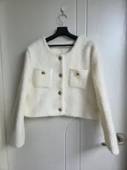 ホワイト ブークレ クロップド ジャケット