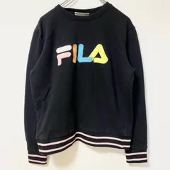 古着 used　FILA フィラ　長袖ビッグロゴカラフルデザインスウェット　トレーナー　クルーネック　ブラック　Sサイズ