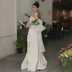 2026年スタイルウェディングドレス - セクシーなバックレスホワイトブライダルガウン